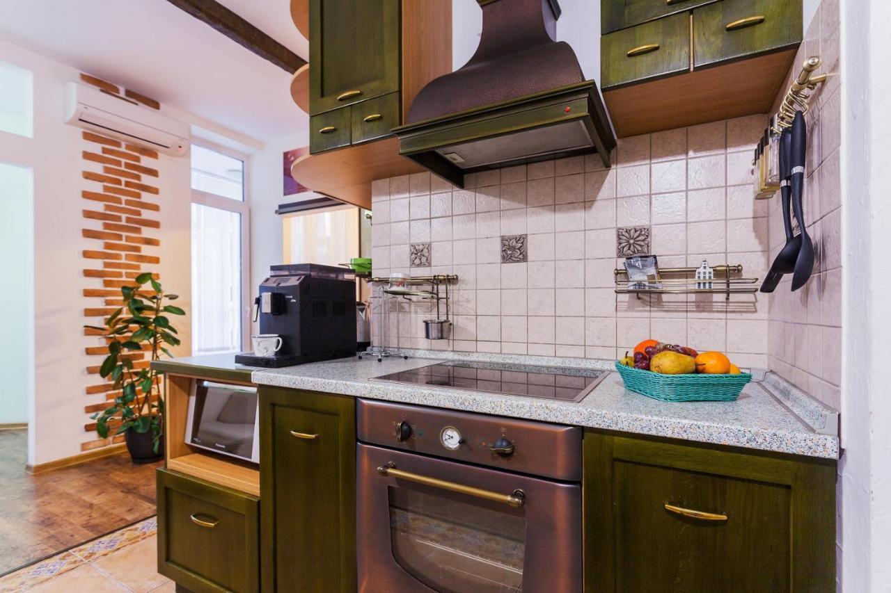 Navit Apartments With Breakfast, Near The Railway Station, The City Center, The Park 基輔 外观 照片